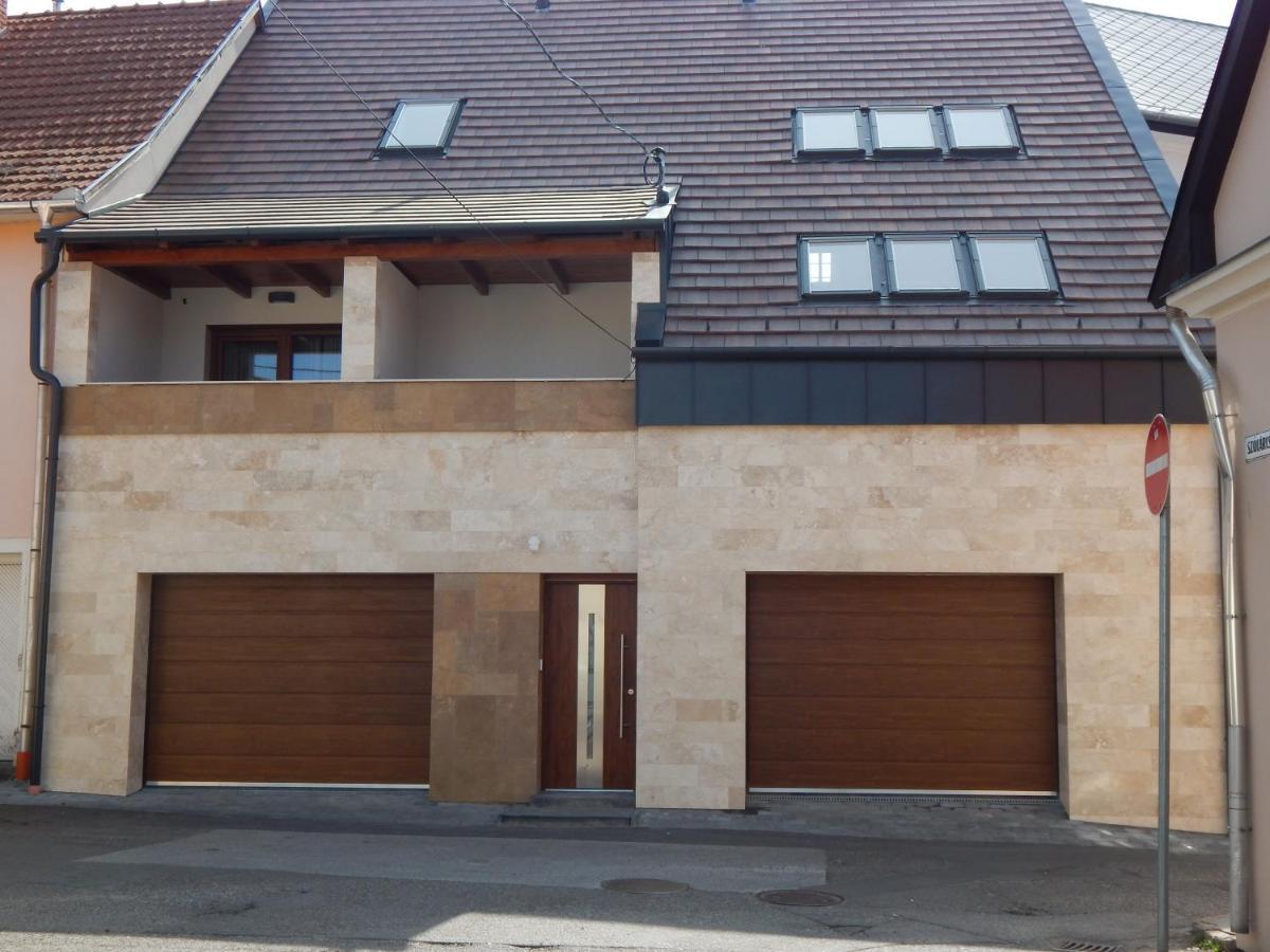 Travertin Eger Exterior foto