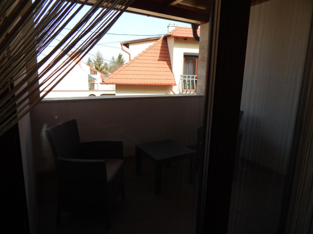 Travertin Eger Exterior foto